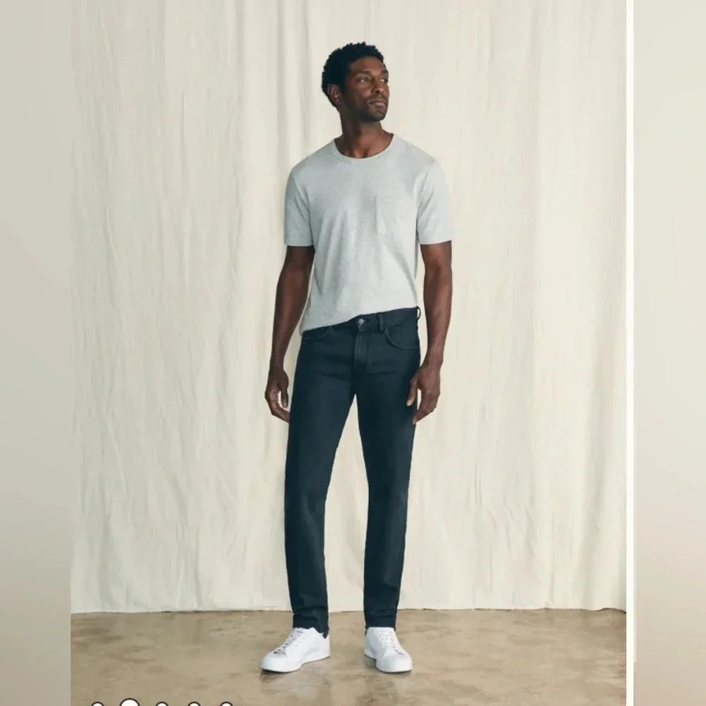 NWOT Faherty Organic Cotton Slim Straight Denim 34x32